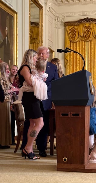 fMarlin Steel’s Nora Pruitt Honored at the White House for National Working Mothers Day