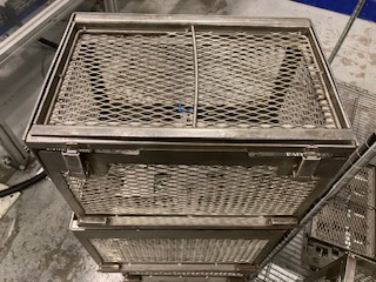 Why Ultrasonic Cleaning is Ideal for Tray Baskets