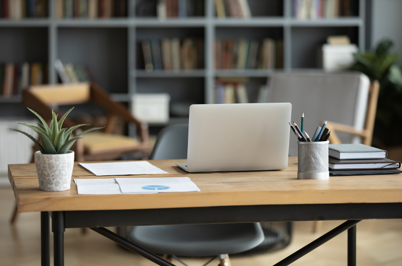 How To Choose The Most Beneficial Office Desk